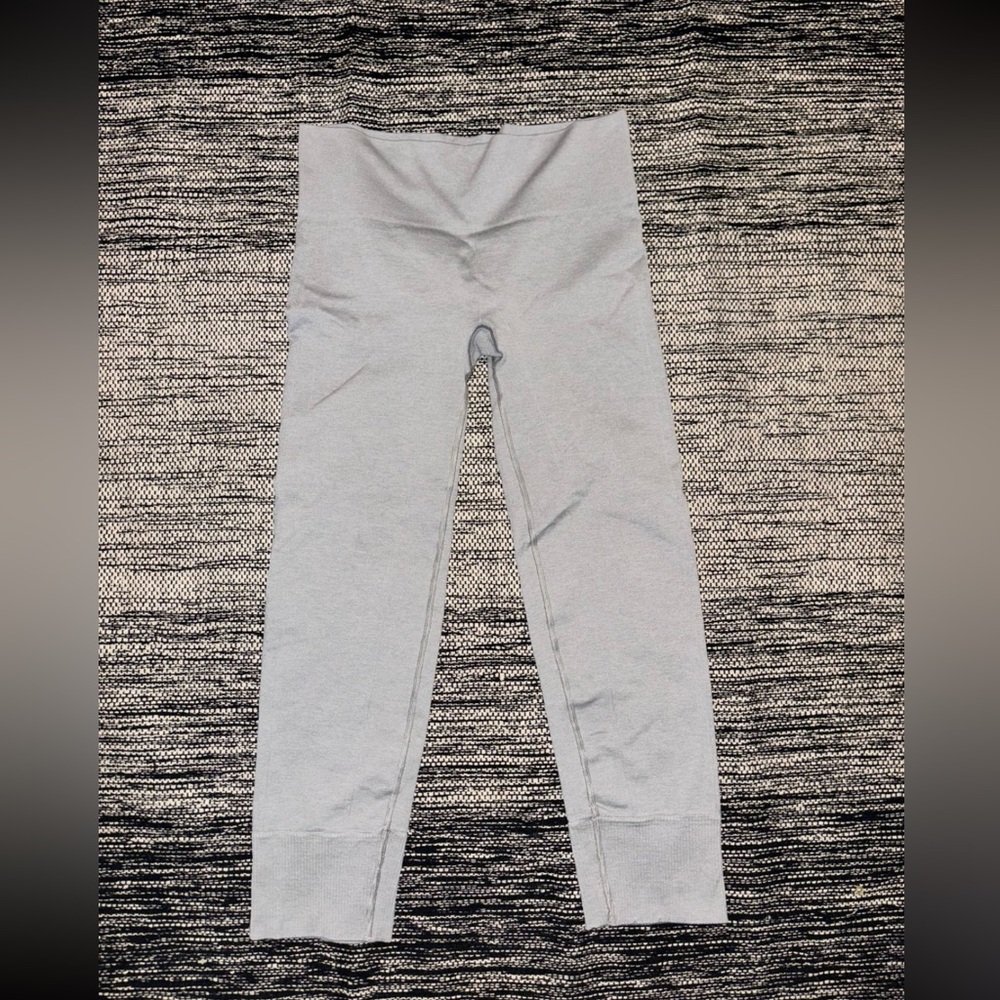 Lululemon leggings size 10